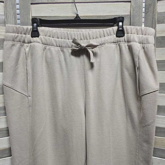 High-Rise Pant | All in motion | X Large - Picture 3 of 11